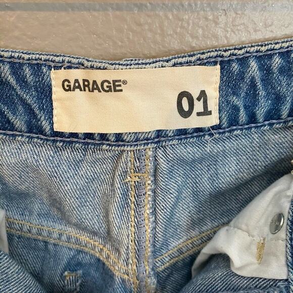 Garage Festival Floral Distressed Denim Jean Shorts Sz 1 - Picture 4 of 8